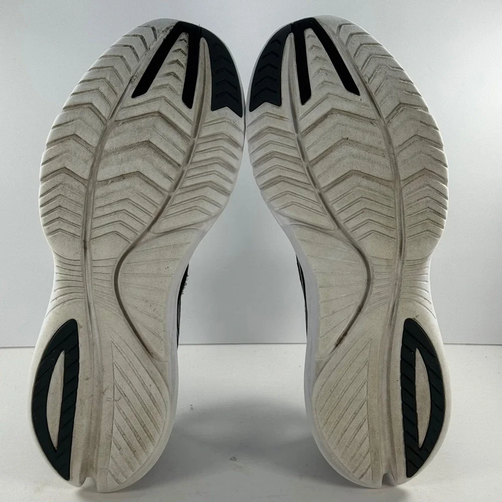 Saucony Kinvara 13 Womens Running Shoes‎ Black White S10723-05 Size 10